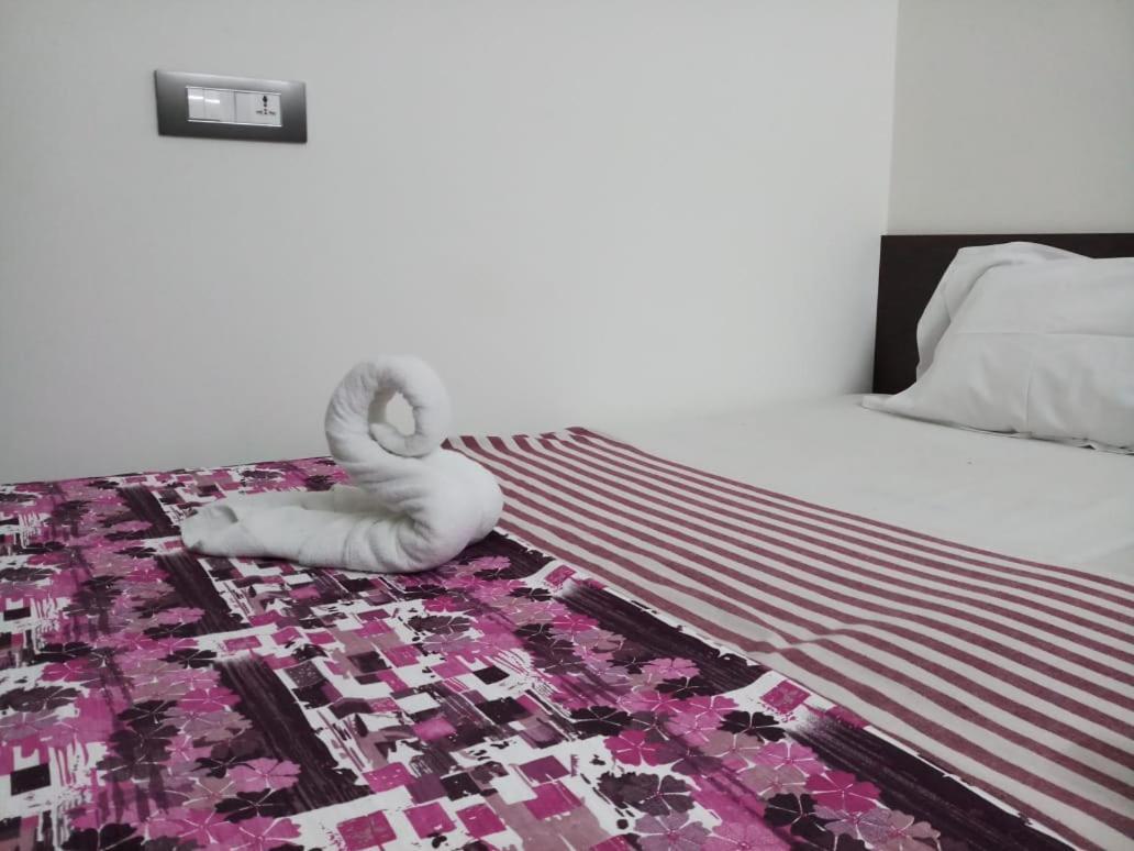 فندق تيروباتيفي  Sri Kousthubham Residency المظهر الخارجي الصورة