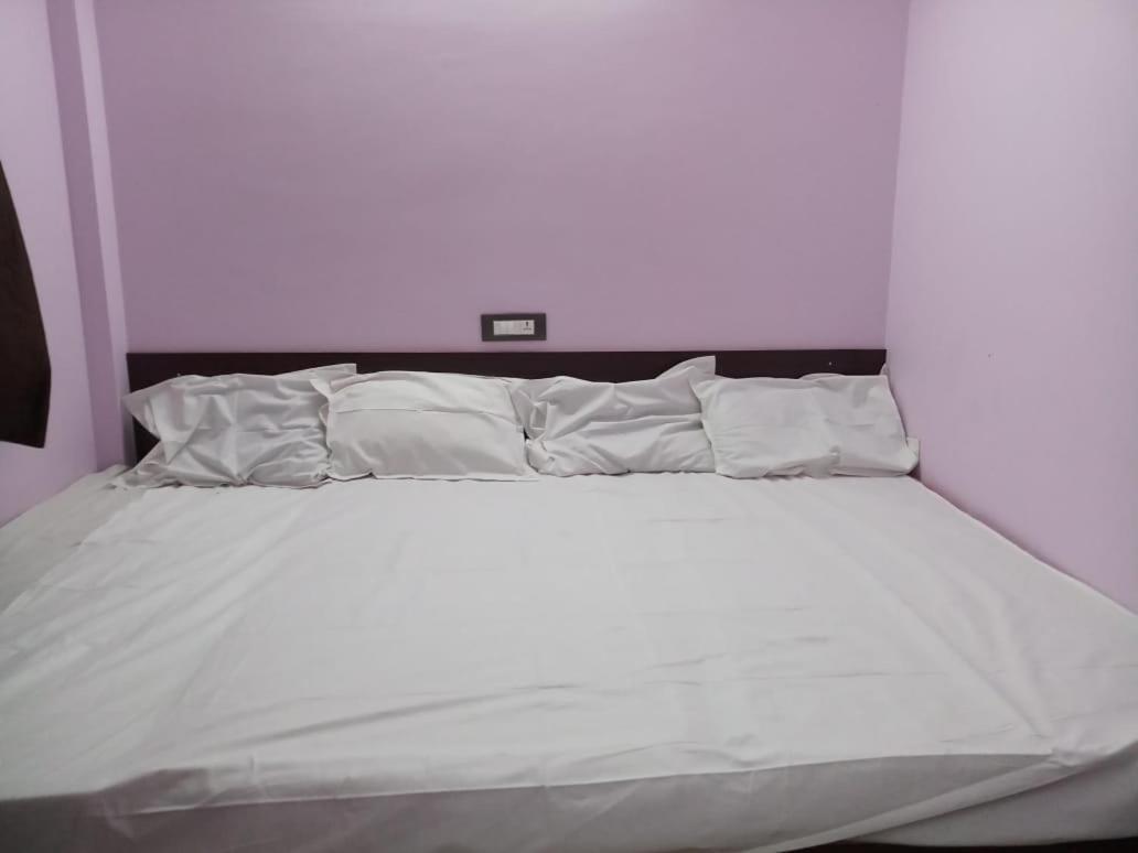 فندق تيروباتيفي  Sri Kousthubham Residency المظهر الخارجي الصورة